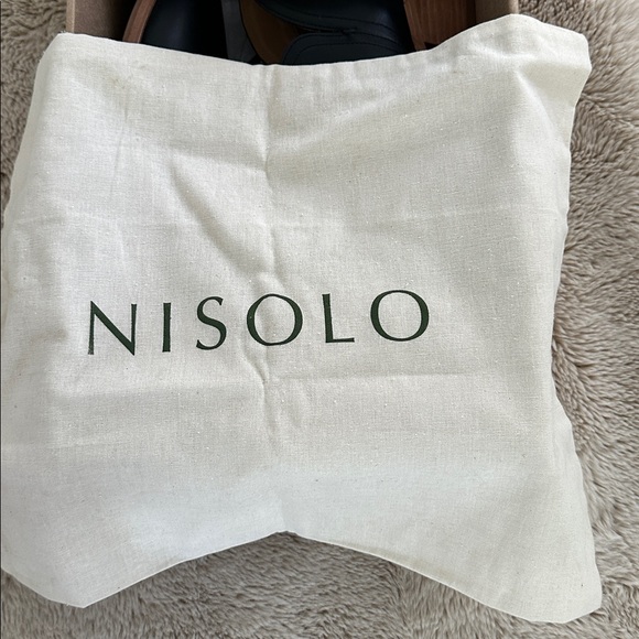 Nisolo - Picture 7 of 8